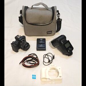 Canon EOS M50 Mirrorless 4K EF-M 15-45mm f/3.5-6.3 IS STM w/Neewer NW-670 Flash